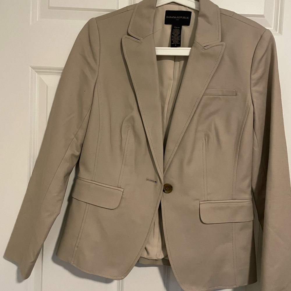 Suit with Skirt
